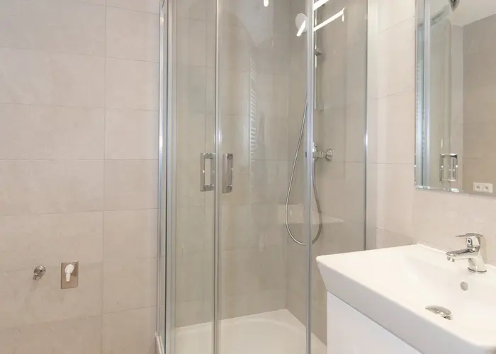 Pronájem bytu 1+kk 32 m², Praha - Hloubětín