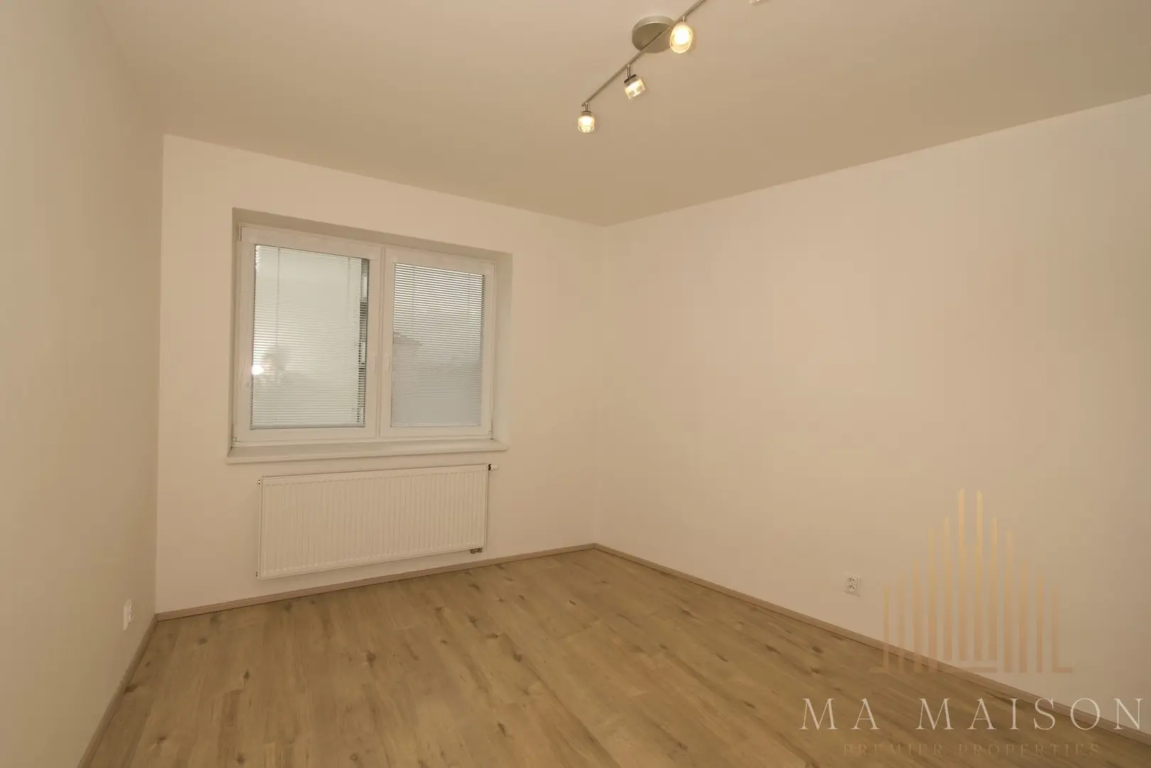 Pronájem bytu 2+kk/B/G/S, 45 m², nezařízený, Rakovník II