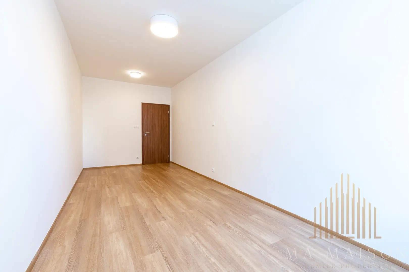 Pronájem bytu 2+kk/B/G, nezařízený, 55m², Praha 9 - Střížkov