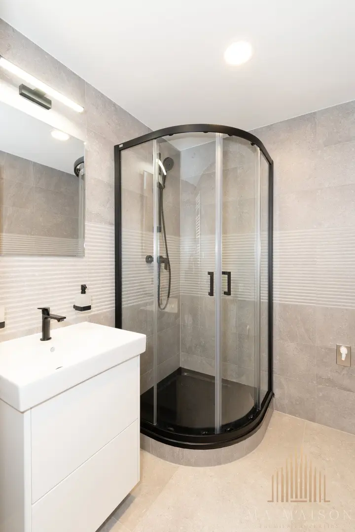 Pronájem bytu 1+kk 32 m², Praha - Hloubětín