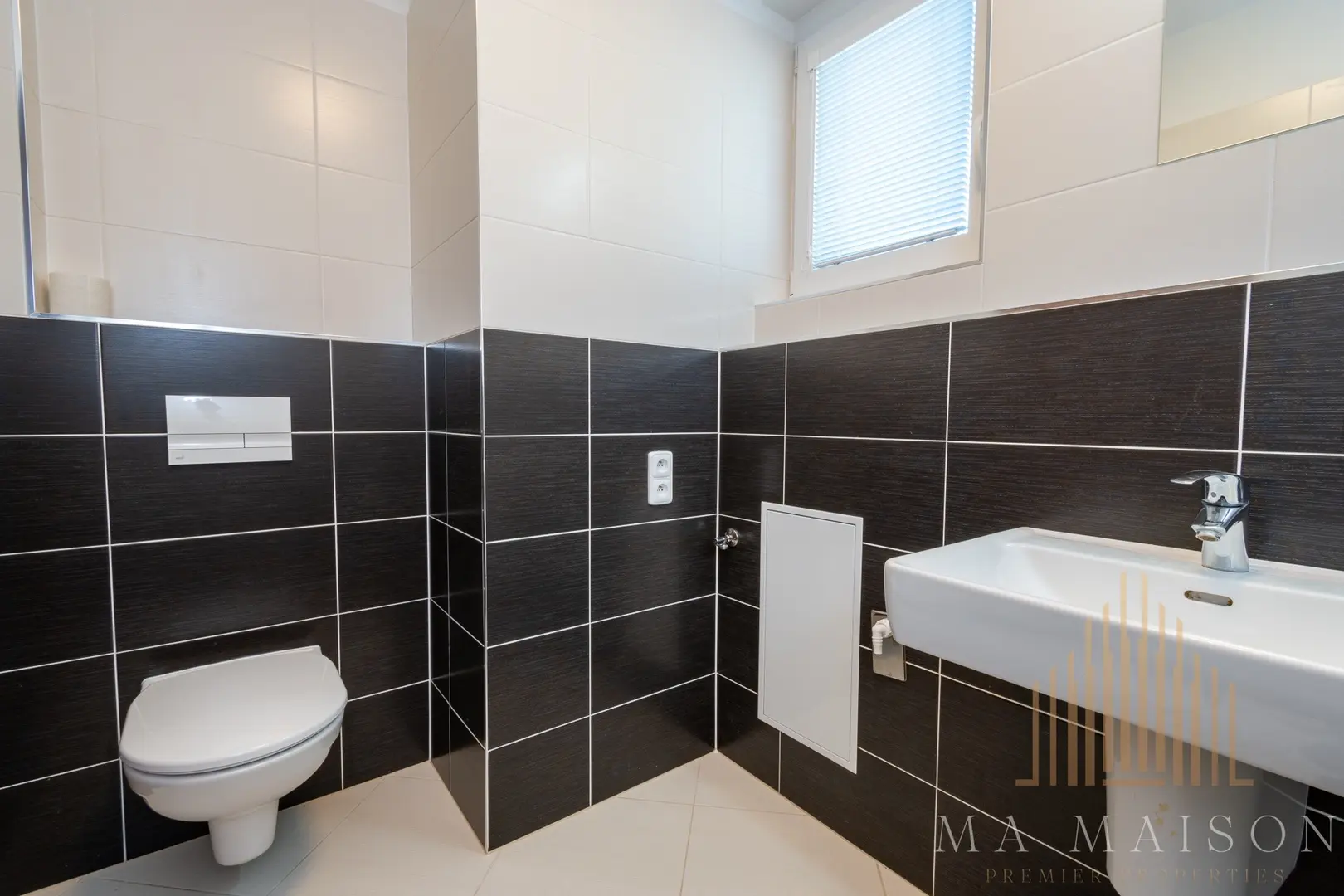 Pronájem bytu 2+kk/B/G, nezařízený, 55m², Praha 9 - Střížkov