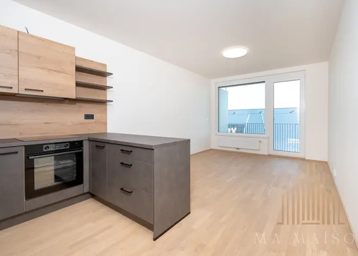 Moderní byt 2+kk/B, nezařízený, ul. Smržových, Praha 9 - Vysočany