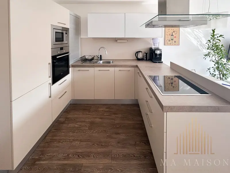 Pronájem bytu 2+kk 49 m², Praha - Střížkov