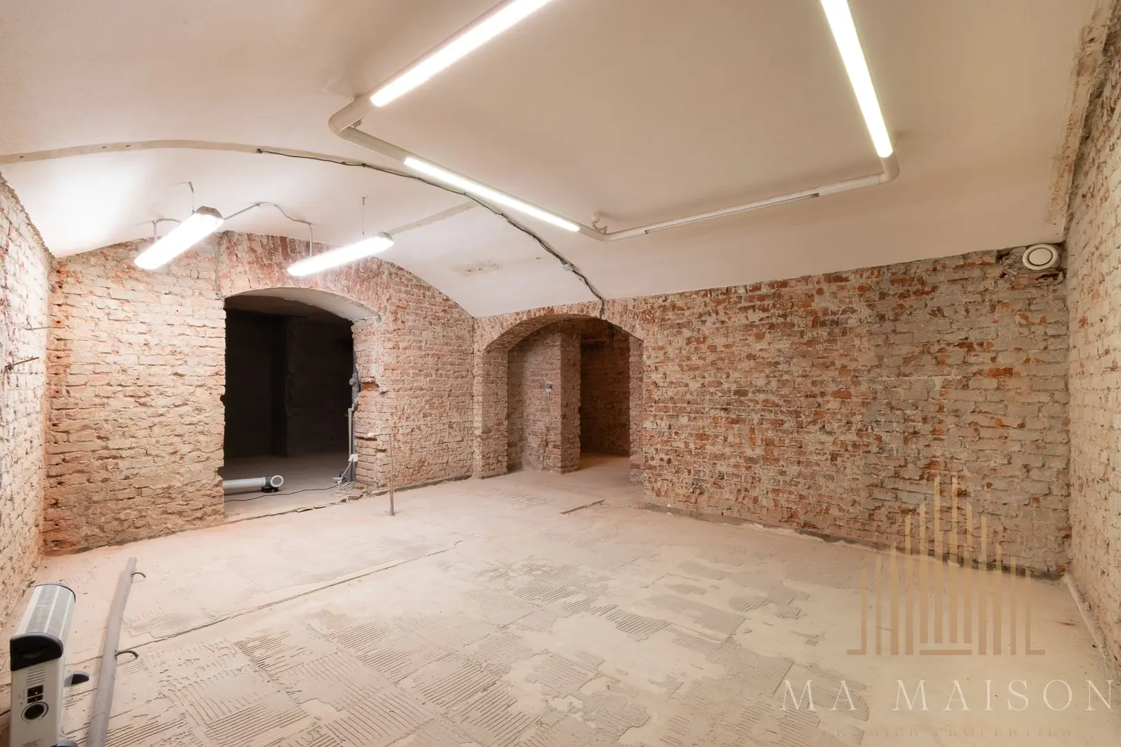 Komerční prostor k pronájmu, 105m2, Pařížská ulice, Praha 1