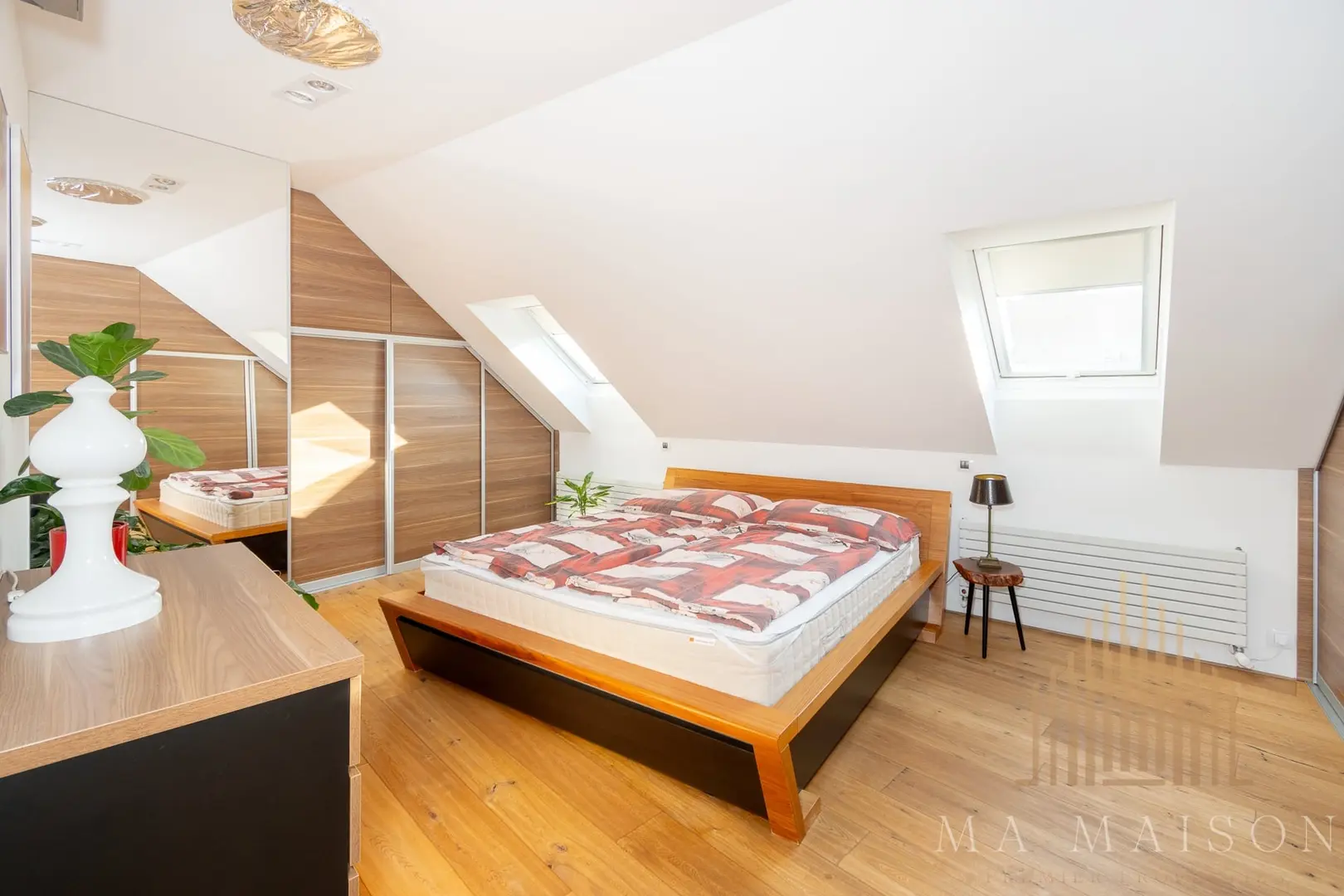 Pronájem krásného bytu s terasou 3+kk, 95 m² - Praha - Žižkov