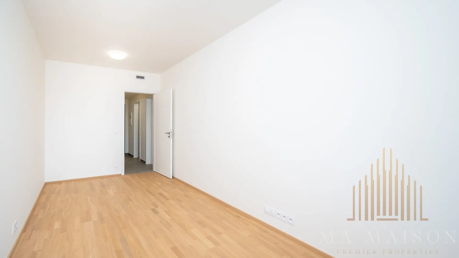 Moderní byt 2+kk/B/S, nezařízený, ul. Smržových, Praha 9 - Vysočany