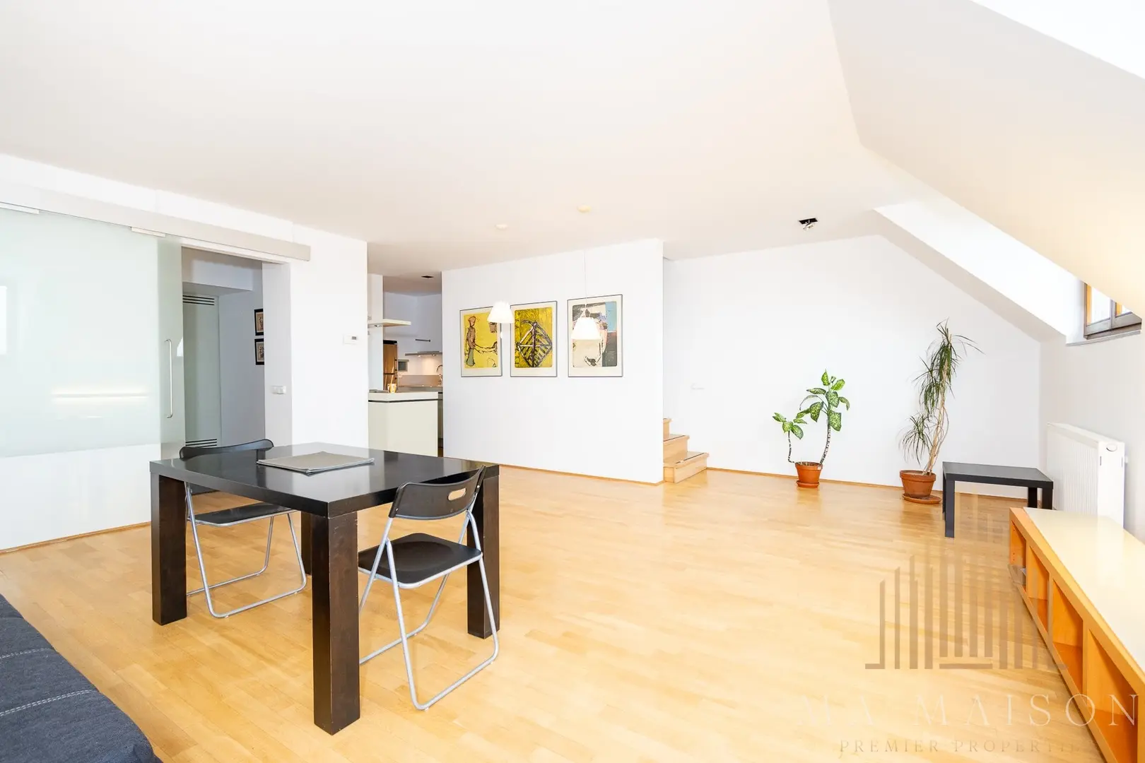 Pronájem mezonetového bytu 2+kk, 103m², Pod Vilami, Praha Nusle