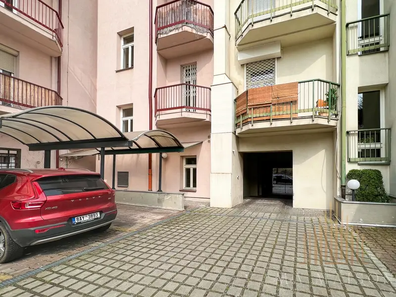 Pronájem bytu 3+kk, 84m², ulice Holandská, Praha - Vršovice