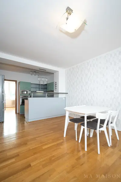 Pronájem bytu 3+kk/B, po rekonstrukci, zařízený, Praha - Letňany