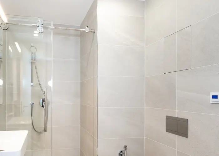 Pronájem bytu 2+kk/B, 42 m², nezařízený, Praha 4 - Nusle