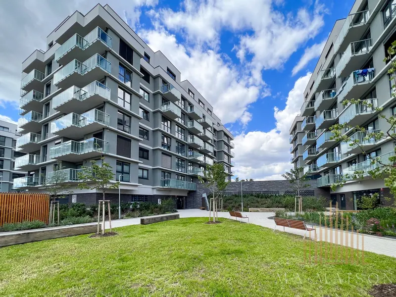 Pronájem bytu 2+kk, 62 m², designový nábytek, Praha Stodůlky - Britská čtvrť